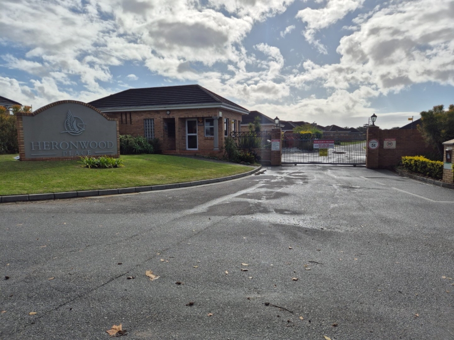 3 Bedroom Property for Sale in Weybridge Park Eastern Cape
